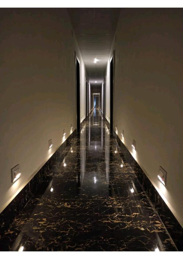 Gods County Hotels & Resorts Tarapith Buitenkant foto