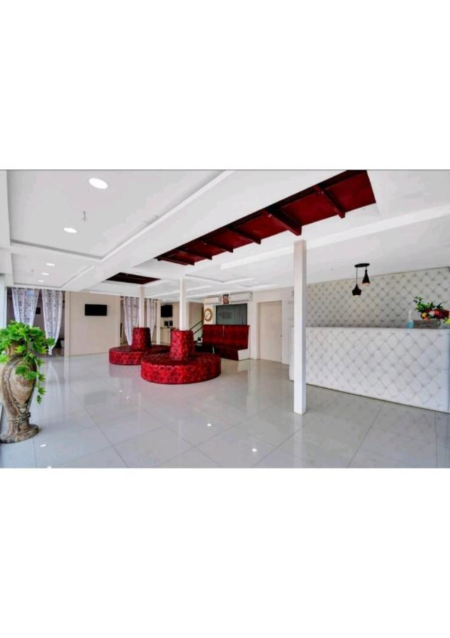 Gods County Hotels & Resorts Tarapith Buitenkant foto