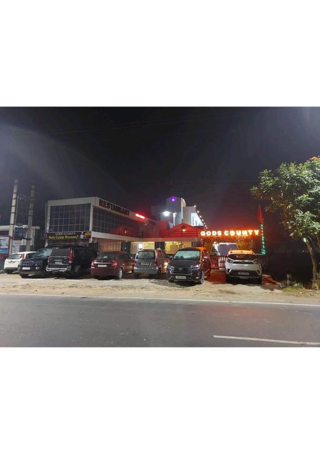 Gods County Hotels & Resorts Tarapith Buitenkant foto