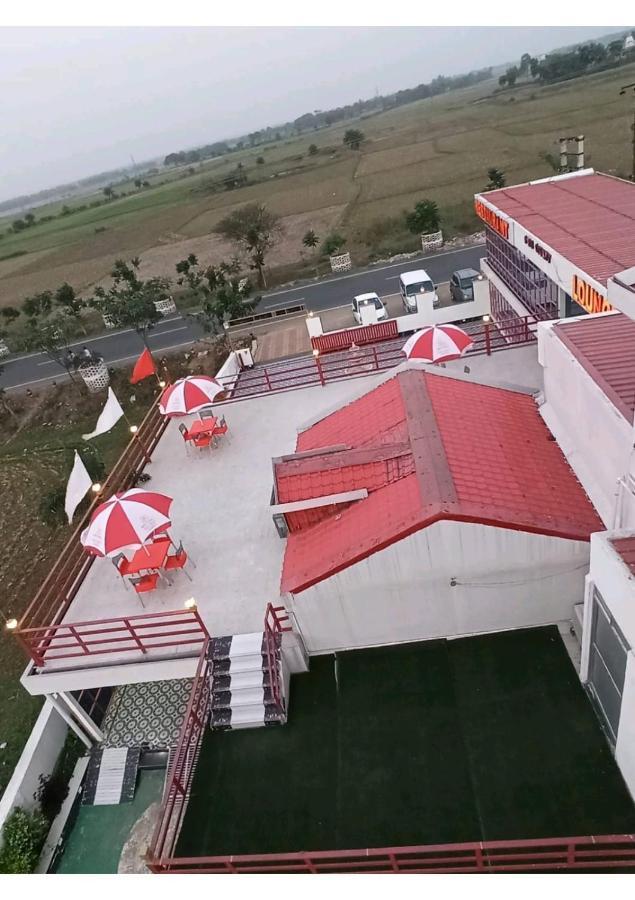 Gods County Hotels & Resorts Tarapith Buitenkant foto