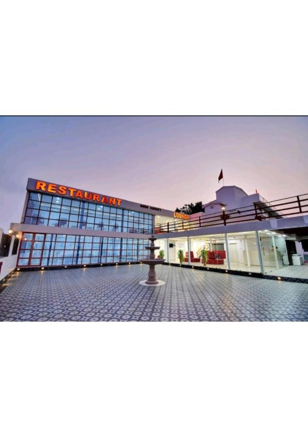 Gods County Hotels & Resorts Tarapith Buitenkant foto