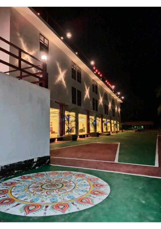 Gods County Hotels & Resorts Tarapith Buitenkant foto