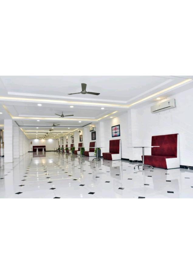 Gods County Hotels & Resorts Tarapith Buitenkant foto