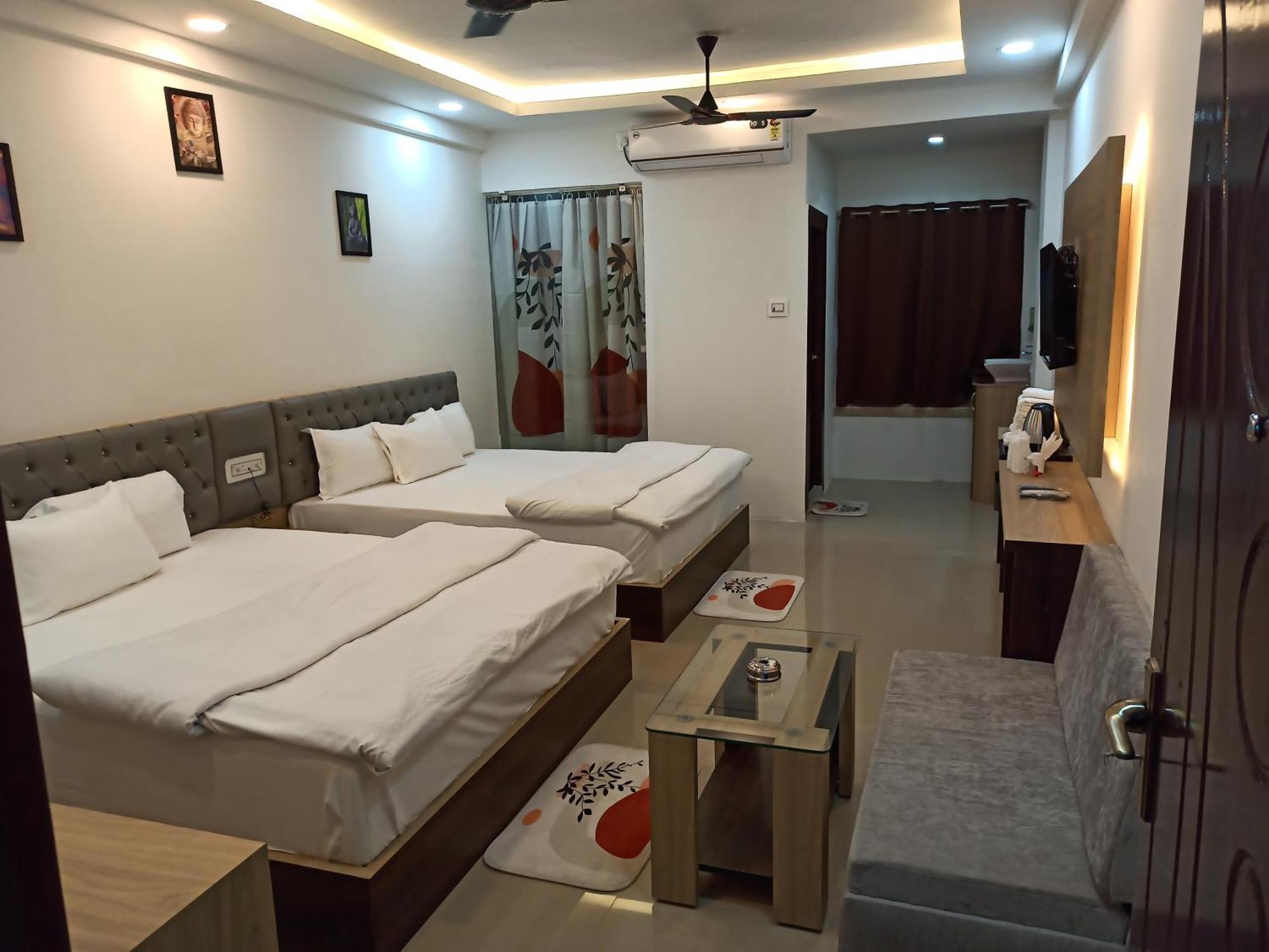 Gods County Hotels & Resorts Tarapith Buitenkant foto